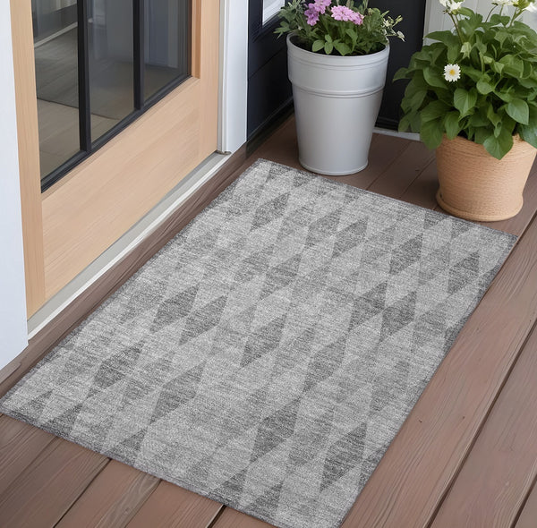 Homeroots 3' Stylish Beige Taupe And Brown Geometric Indoor Outdoor Area Rug – Washable & Non Skid Design 3' X 5' Polyester 563244