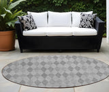 Homeroots 8' Round Gray Round Geometric Washable Non Skid Indoor Outdoor Area Rug Gray Polyester 563246