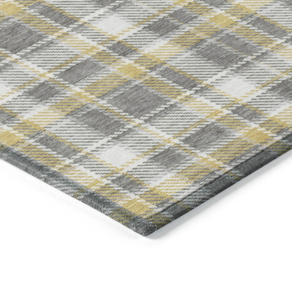 Homeroots 3' Stylish Black, Gray, And White Plaid Washable Non-skid Area Rug For Indoor And Outdoor Use 5' X 8' Polyester 563353