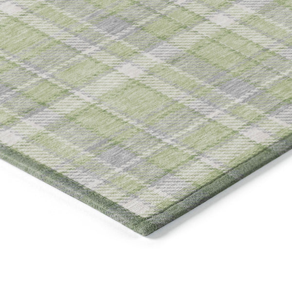 Homeroots 3' Stylish Black, Gray, And White Plaid Washable Non-skid Area Rug For Indoor And Outdoor Use 10' X 14' Polyester 563366