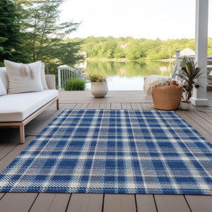 Homeroots 3' Stylish Black, Gray, And White Plaid Washable Non-skid Area Rug For Indoor And Outdoor Use 10' X 14' Polyester 563375