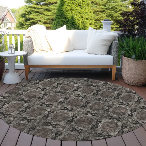 HomeRoots 5' Elegant Beige and Gray Floral Medallion Area Rug - Washable, Non-Skid, Indoor-Outdoor Use 8' Round 563426
