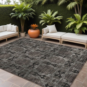 HomeRoots 5' Elegant Beige and Gray Floral Medallion Area Rug - Washable, Non-Skid, Indoor-Outdoor Use 9' X 12' 563428