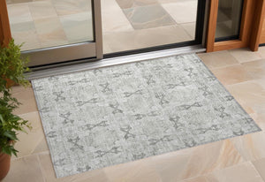 Homeroots 3' X 5' Ivory And Gray Floral Medallion Washable Non Skid Indoor Outdoor Area Rug Ivory Polyester 563442