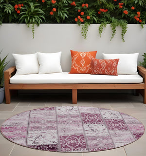 HomeRoots 5' Pink Patchwork Area Rug - Durable, Washable Design for Indoor & Outdoor Spaces - Stylish & Versatile 8' Round 563534