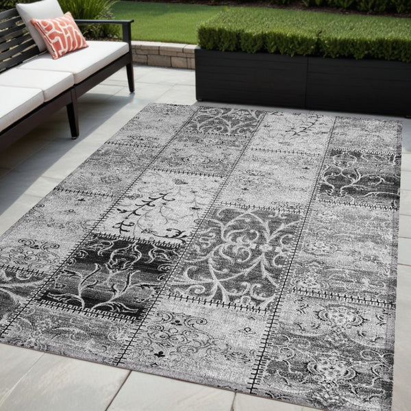 HomeRoots 5' Gray Patchwork Washable Area Rug - Non-Skid, Stylish, Stain-Resistant for Indoor & Outdoor Use 5' X 8' 563551