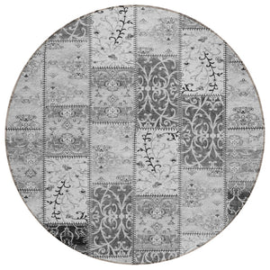 HomeRoots 5' Gray Patchwork Washable Area Rug - Non-Skid, Stylish, Stain-Resistant for Indoor & Outdoor Use 8' Round 563552