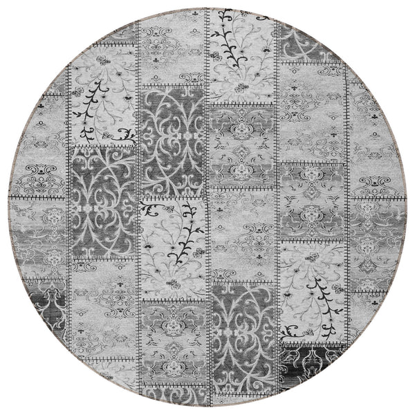 Homeroots 8' Round Gray Round Patchwork Washable Non Skid Indoor Outdoor Area Rug Gray Polyester 563552