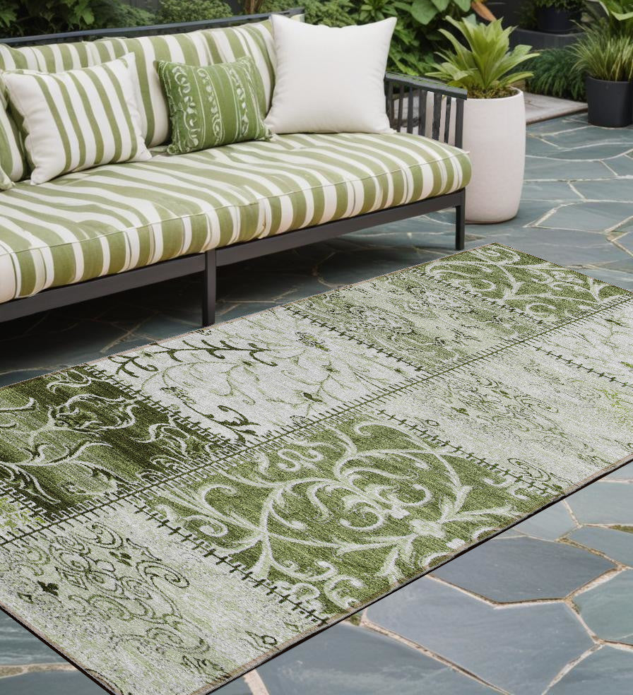 Homeroots 8' Runner Green Patchwork Washable Non Skid Indoor Outdoor Runner Rug Green Polyester 563557
