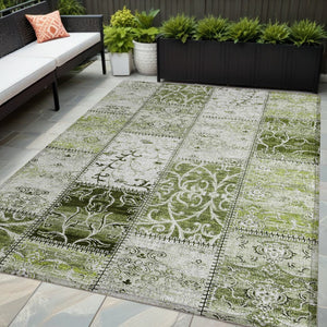 HomeRoots 5' Green Patchwork Area Rug - Washable, Non-Skid, Stain-Resistant for Indoor & Outdoor Spaces 5' X 8' 563560