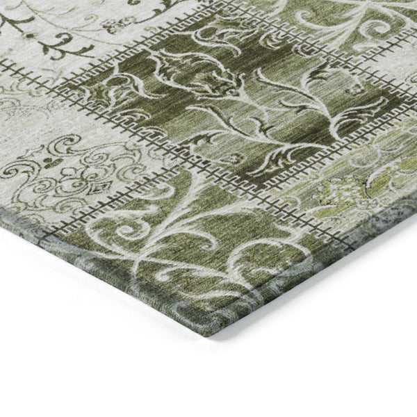 HomeRoots 5' Green Patchwork Area Rug - Washable, Non-Skid, Stain-Resistant for Indoor & Outdoor Spaces 5' X 8' 563560