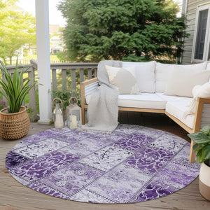 Homeroots 8' Round Purple Round Patchwork Washable Non Skid Indoor Outdoor Area Rug Purple Polyester 563570