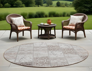 Homeroots 8' Round Taupe And Ivory Round Patchwork Washable Non Skid Indoor Outdoor Area Rug Taupe Polyester 563579