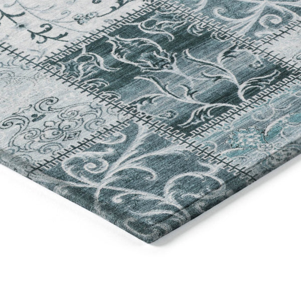 HomeRoots 5' Teal Patchwork Area Rug – Durable, Washable, Non-Skid Design for Indoor & Outdoor Living Spaces 8' Round 563588