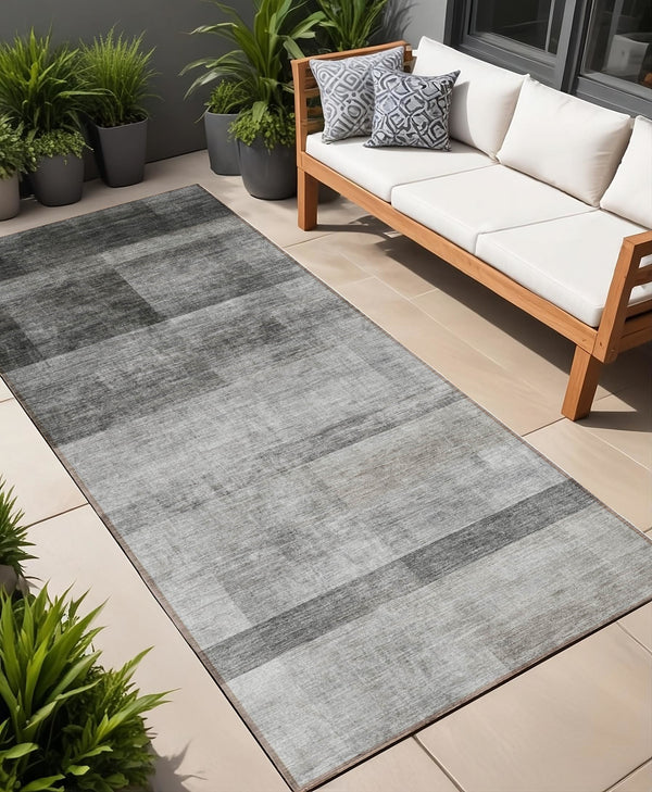 Homeroots 8' Runner Gray Ombre Washable Non Skid Indoor Outdoor Runner Rug Gray Polyester 563638