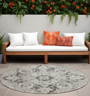 Homeroots 8' Runner Artichoke Green Oriental Washable Rug - Stylish Stain Resistant Non-skid For Indoors & Outdoors 8' Round Polyester 563768