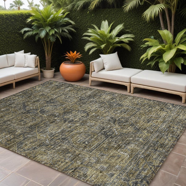 HomeRoots 5' Gray Oriental Area Rug - Stylish, Washable Design for Indoor and Outdoor High-Traffic Spaces 8' X 10' 563805