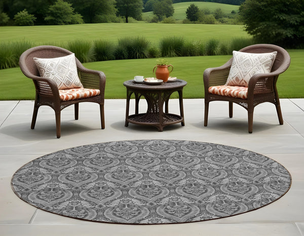 Homeroots 8' Round Gray Round Damask Washable Non Skid Indoor Outdoor Area Rug Gray Polyester 563876
