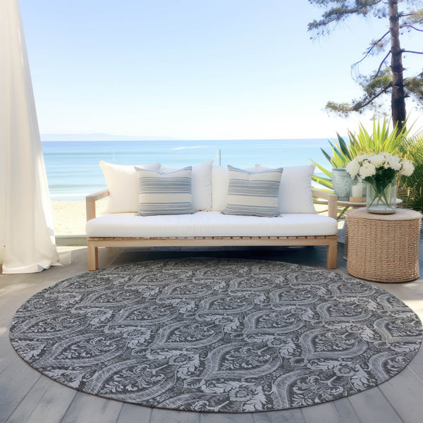 Homeroots 8' Round Gray Round Damask Washable Non Skid Indoor Outdoor Area Rug Gray Polyester 563876