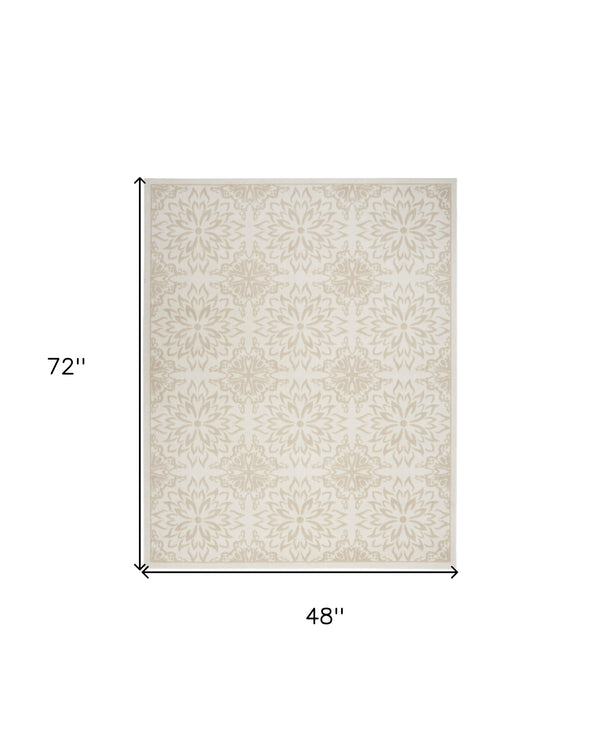 Homeroots 4' X 6' Beige And Ivory Floral Non Skid Area Rug  Polypropylene 563954