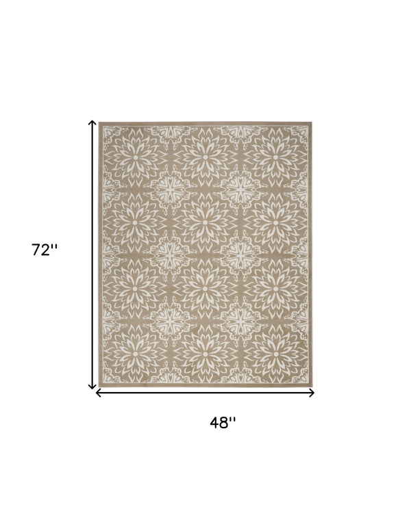 Homeroots 4' X 6' Taupe And Ivory Floral Non Skid Area Rug  Polypropylene 563955