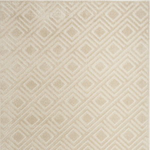 Homeroots 5' X 7' Beige Geometric Area Rug  Polypropylene 564023