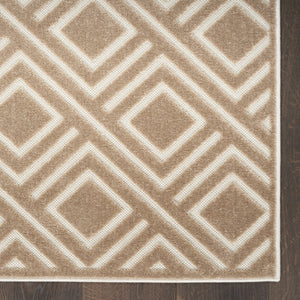 Homeroots 5' X 7' Brown Geometric Area Rug  Polypropylene 564028