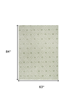 Homeroots 5' X 7' Green Geometric Area Rug  Polypropylene 564033