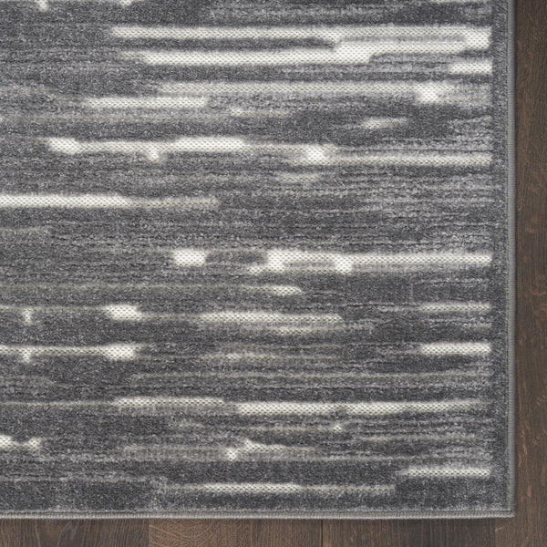 Homeroots 5' X 7' Gray Geometric Area Rug  Polypropylene 564034