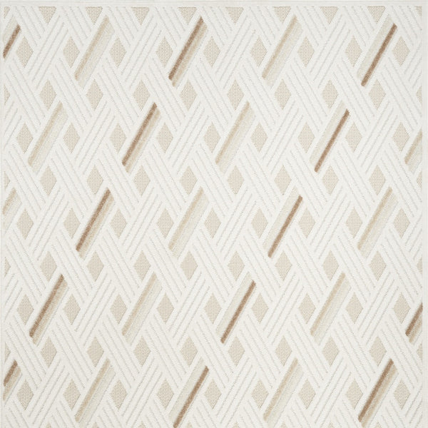 Homeroots 5' X 7' Cream Geometric Area Rug  Polypropylene 564037