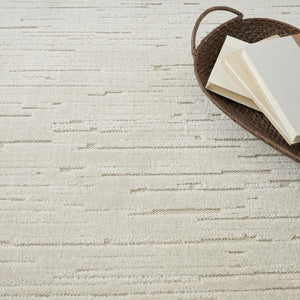 HomeRoots 7' Beige Geometric Area Rug - Elevate Your Space with Modern Style and Durable Everyday Performance 7' X 9' 564090