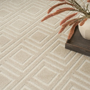 HomeRoots 7' Beige Geometric Area Rug - Modern Style for Living Rooms, Durable Design, Easy Maintenance & Elegance 7' X 9' 564092