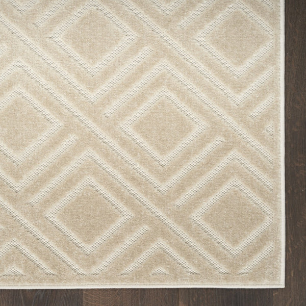 HomeRoots 7' Beige Geometric Area Rug - Modern Style for Living Rooms, Durable Design, Easy Maintenance & Elegance 7' X 9' 564092