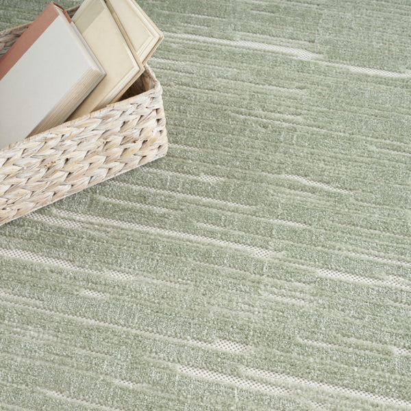 HomeRoots 7' Contemporary Green Geometric Area Rug - Stylish Low-Pile Design for Modern Living Spaces 7' X 9' 564100