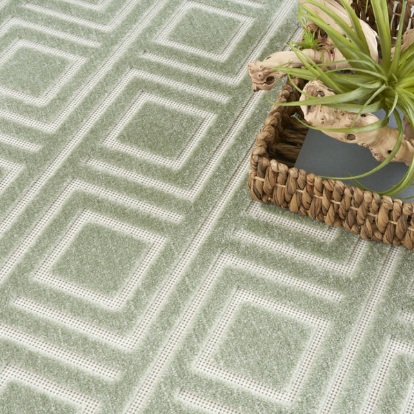 HomeRoots 7' Modern Green Geometric Area Rug - Stylish Design for Living Rooms, Bedrooms, and Home Offices 7' X 9' 564102