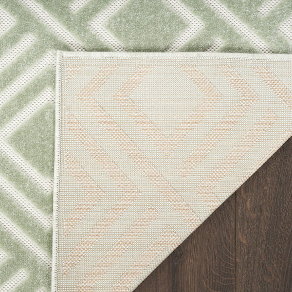 HomeRoots 7' Modern Green Geometric Area Rug - Stylish Design for Living Rooms, Bedrooms, and Home Offices 7' X 9' 564102