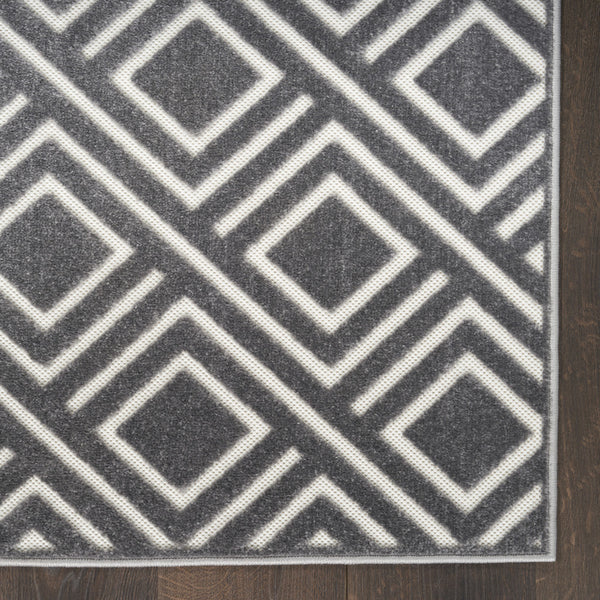 Homeroots 7' X 9' Gray Geometric Area Rug  Polypropylene 564105