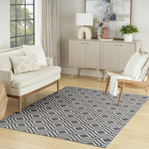 HomeRoots 7' Modern Gray Geometric Area Rug - Stylish Low-Pile Design for Living Rooms & Entryways 7' X 9' 564105