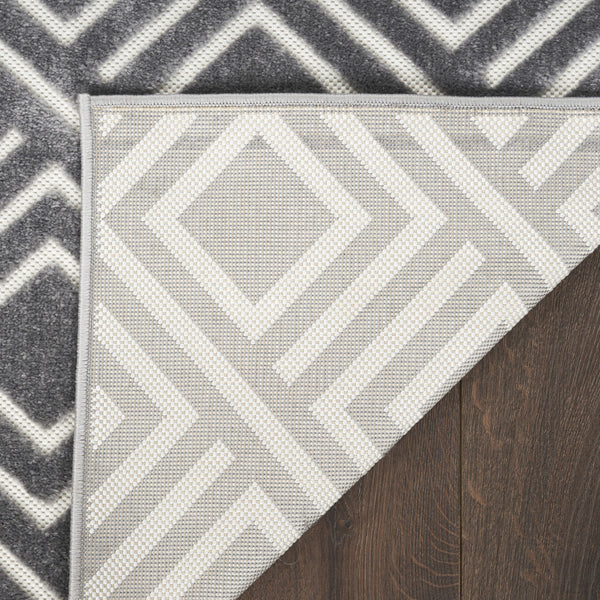Homeroots 7' X 9' Gray Geometric Area Rug  Polypropylene 564105