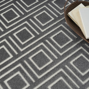 HomeRoots 7' Modern Gray Geometric Area Rug - Stylish Low-Pile Design for Living Rooms & Entryways 7' X 9' 564105