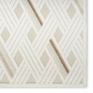 HomeRoots 7' Elevate Your Space with a Modern Cream Geometric Area Rug for Stylish, Everyday Use 7' X 9' 564106