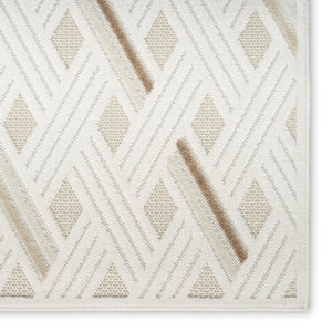 Homeroots 7' X 9' Cream Geometric Area Rug  Polypropylene 564106