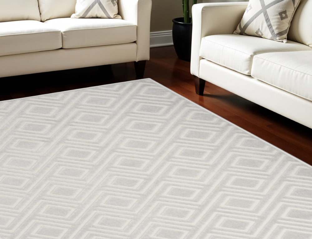 HomeRoots 7' Gray Geometric Area Rug – Modern Design, Perfect for High-Traffic Spaces, Easy Maintenance & Style 7' X 9' 564111