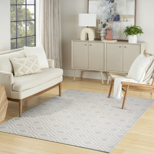 HomeRoots 7' Gray Geometric Area Rug – Modern Design, Perfect for High-Traffic Spaces, Easy Maintenance & Style 7' X 9' 564111