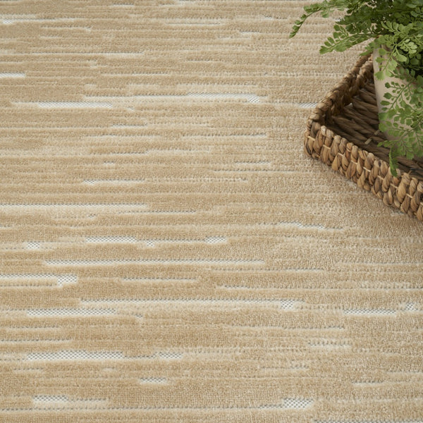 HomeRoots 7' Modern Tan Geometric Area Rug - Stylish, Durable Design for Living Rooms & High-Traffic Spaces 7' X 9' 564112