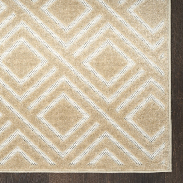 HomeRoots 7' Tan Geometric Area Rug - Modern Design for Cozy Living Spaces, Durable and Versatile Accent Piece 7' X 9' 564114