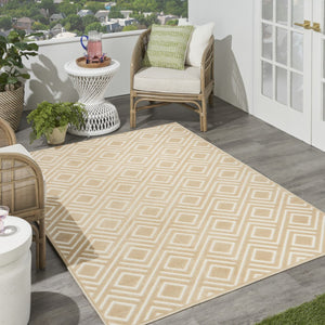 HomeRoots 7' Tan Geometric Area Rug - Modern Design for Cozy Living Spaces, Durable and Versatile Accent Piece 7' X 9' 564114
