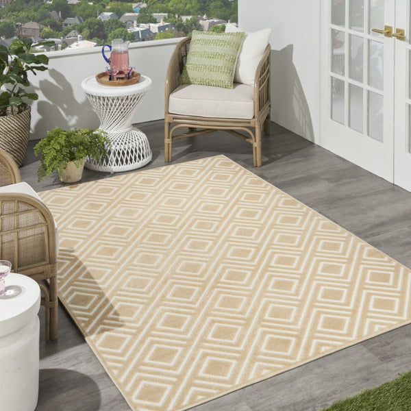 HomeRoots 7' Tan Geometric Area Rug - Modern Design for Cozy Living Spaces, Durable and Versatile Accent Piece 7' X 9' 564114