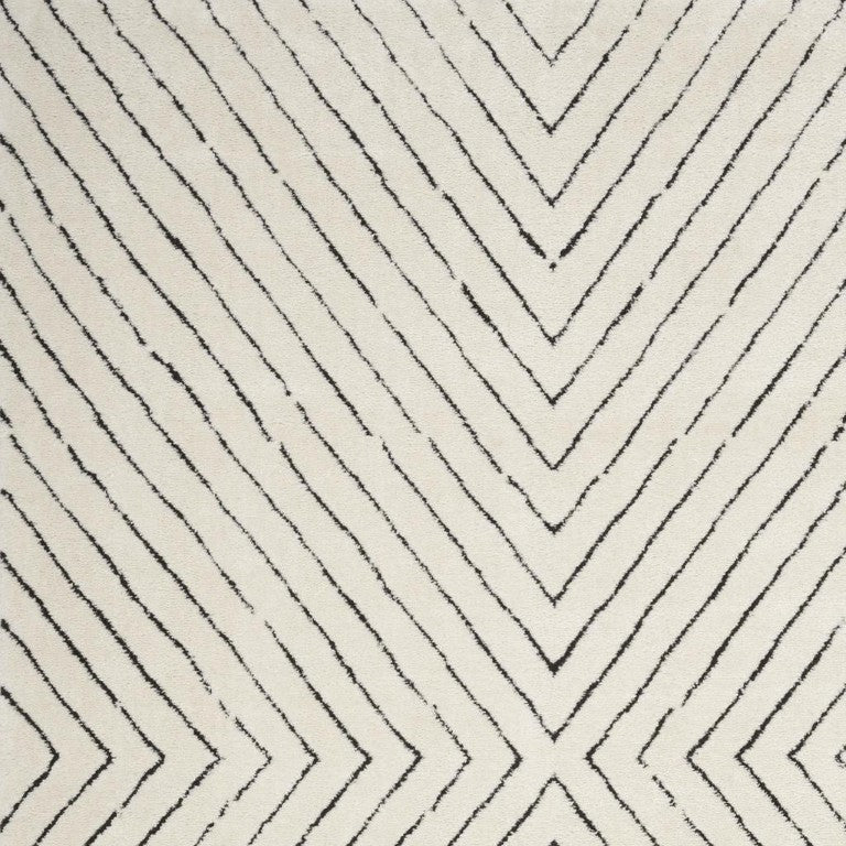 HomeRoots White Geometric Polyester Area Rug Power Loomed for Modern Living and Dining Room Decor 7' x 9' 564156