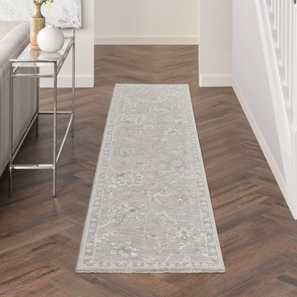 HomeRoots 5' Beige and Gray Floral Medallion Area Rug - Timeless Style for Living Rooms and Dining Spaces 10' Runner 564174